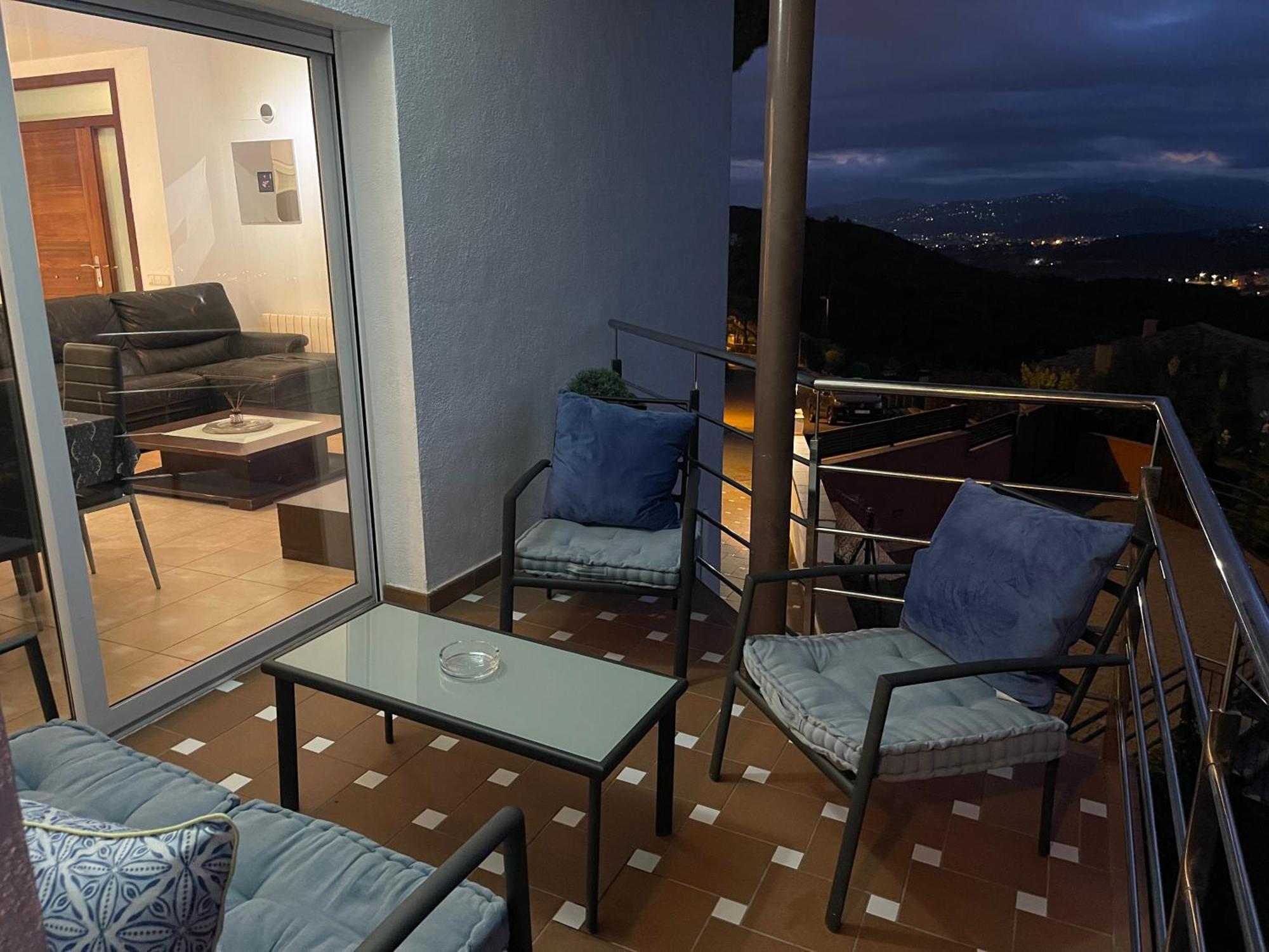 Villa For 2 Families 布拉内斯 外观 照片